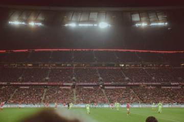 博主：马宁为何被FIFA放弃？若梅西对他说放尊重点，必然直红下场（配图示意）